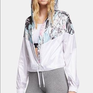 NEW ✨NIKE Sportswear Printed Windrunner Jacket XS